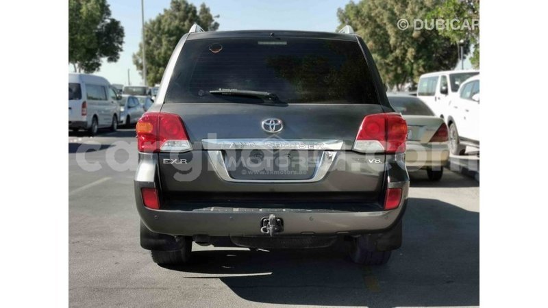 Big with watermark toyota land cruiser ashanti import dubai 14238