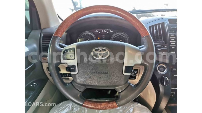 Big with watermark toyota land cruiser ashanti import dubai 14238