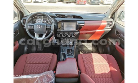 Sayi Imported Toyota Hilux White Mota in Import - Dubai a Ashanti Sayi Imported Toyota Hilux White Mota in Import - Dubai a Ashanti