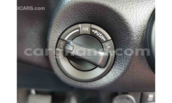 Sayi Imported Toyota Hilux White Mota in Import - Dubai a Ashanti Sayi Imported Toyota Hilux White Mota in Import - Dubai a Ashanti