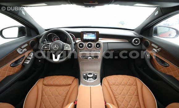 Ra Imported Mercedes‒Benz 1117 Red Ọkọ̀ akẹ́rù ńlá in Import - Dubai ni Ashanti Ra Imported Mercedes‒Benz 1117 Red Ọkọ̀ akẹ́rù ńlá in Import - Dubai ni Ashanti