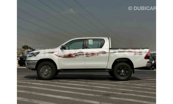Ra Imported Toyota Hilux funfun Ọkọ̀ in Import - Dubai ni Ashanti Ra Imported Toyota Hilux funfun Ọkọ̀ in Import - Dubai ni Ashanti