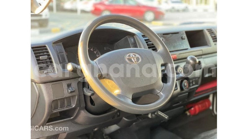 Big with watermark toyota hiace ashanti import dubai 14293