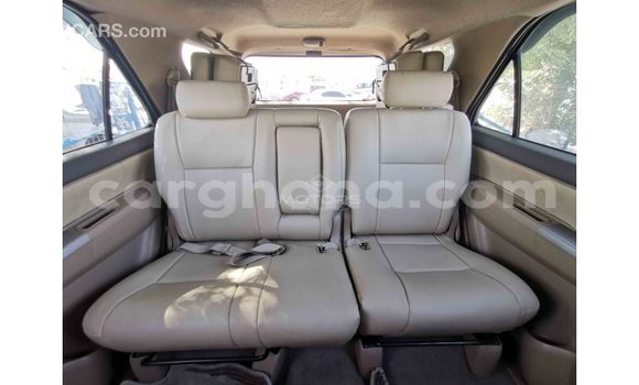 Sayi Imported Toyota Fortuner White Mota in Import - Dubai a Ashanti Sayi Imported Toyota Fortuner White Mota in Import - Dubai a Ashanti