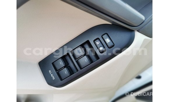 Sayi Imported Toyota Prado White Mota in Import - Dubai a Ashanti Sayi Imported Toyota Prado White Mota in Import - Dubai a Ashanti