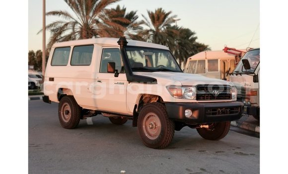Buy Import Toyota Land Cruiser White Car in Import - Dubai in Ashanti Buy Import Toyota Land Cruiser White Car in Import - Dubai in Ashanti