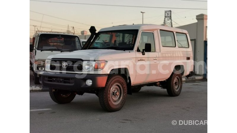 Big with watermark toyota land cruiser ashanti import dubai 14317