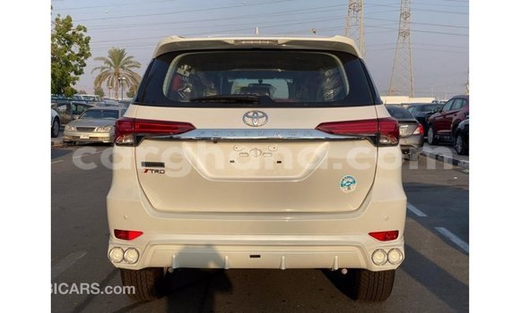 Buy Import Toyota Fortuner White Car in Import - Dubai in Ashanti Buy Import Toyota Fortuner White Car in Import - Dubai in Ashanti