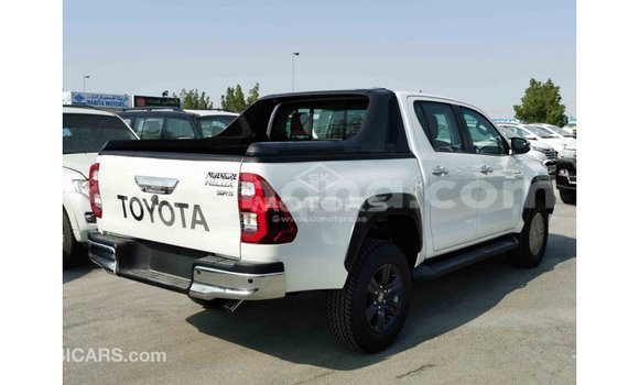 Buy Import Toyota Hilux White Car in Import - Dubai in Ashanti Buy Import Toyota Hilux White Car in Import - Dubai in Ashanti
