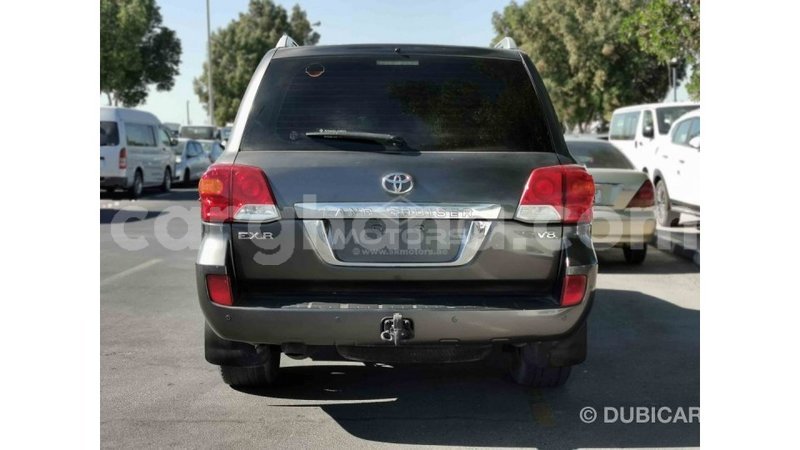 Big with watermark toyota land cruiser ashanti import dubai 14355