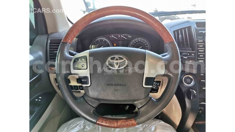 Big with watermark toyota land cruiser ashanti import dubai 14355