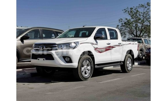 Sayi Imported Toyota Hilux White Mota in Import - Dubai a Ashanti Sayi Imported Toyota Hilux White Mota in Import - Dubai a Ashanti