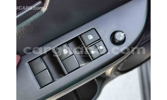 Sayi Imported Toyota Hilux White Mota in Import - Dubai a Ashanti Sayi Imported Toyota Hilux White Mota in Import - Dubai a Ashanti