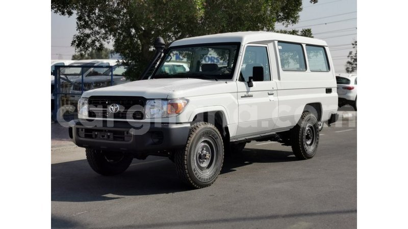 Big with watermark toyota land cruiser ashanti import dubai 14361