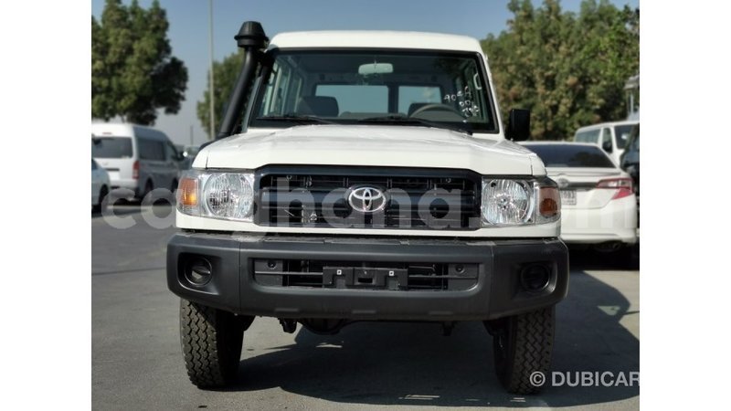 Big with watermark toyota land cruiser ashanti import dubai 14361