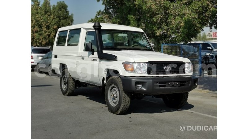 Big with watermark toyota land cruiser ashanti import dubai 14361