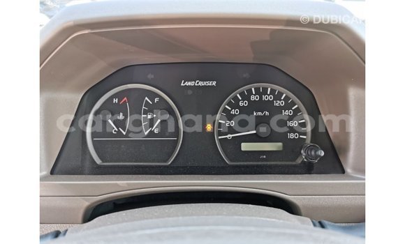 Ra Imported Toyota Land Cruiser funfun Ọkọ̀ in Import - Dubai ni Ashanti Ra Imported Toyota Land Cruiser funfun Ọkọ̀ in Import - Dubai ni Ashanti