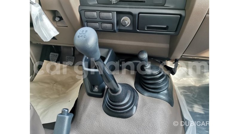 Big with watermark toyota land cruiser ashanti import dubai 14361