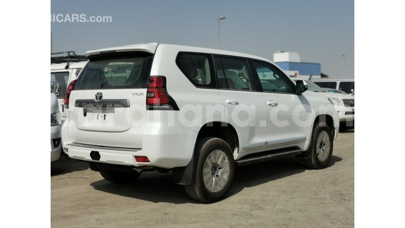 Big with watermark toyota prado ashanti import dubai 14363