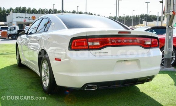 Ra Imported Dodge Charger funfun Ọkọ̀ in Import - Dubai ni Ashanti Ra Imported Dodge Charger funfun Ọkọ̀ in Import - Dubai ni Ashanti