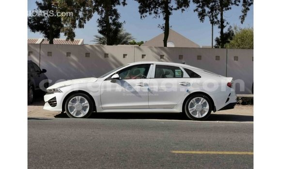 Sayi Imported Kia K5 White Mota in Import - Dubai a Ashanti Sayi Imported Kia K5 White Mota in Import - Dubai a Ashanti