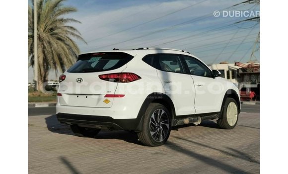 Sayi Imported Hyundai Tucson White Mota in Import - Dubai a Ashanti Sayi Imported Hyundai Tucson White Mota in Import - Dubai a Ashanti