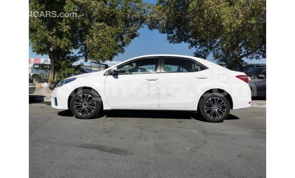 Buy Import Toyota Corolla White Car in Import - Dubai in Ashanti Buy Import Toyota Corolla White Car in Import - Dubai in Ashanti