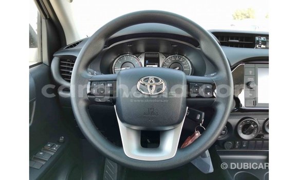 Sayi Imported Toyota Hilux White Mota in Import - Dubai a Ashanti Sayi Imported Toyota Hilux White Mota in Import - Dubai a Ashanti