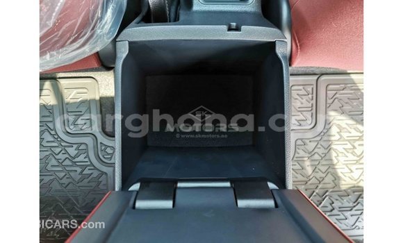 Sayi Imported Toyota Hilux White Mota in Import - Dubai a Ashanti Sayi Imported Toyota Hilux White Mota in Import - Dubai a Ashanti