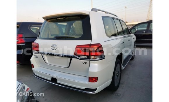 Ra Imported Toyota Land Cruiser funfun Ọkọ̀ in Import - Dubai ni Ashanti Ra Imported Toyota Land Cruiser funfun Ọkọ̀ in Import - Dubai ni Ashanti