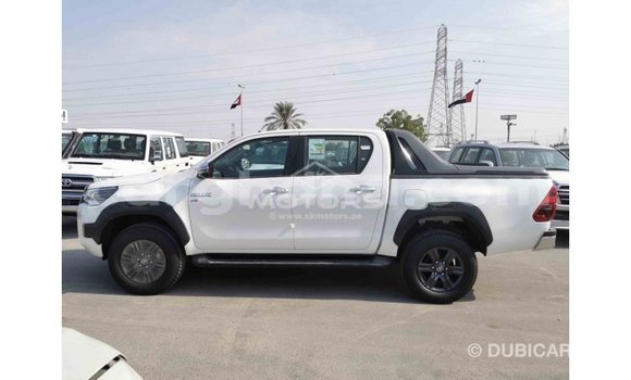 Ra Imported Toyota Hilux funfun Ọkọ̀ in Import - Dubai ni Ashanti Ra Imported Toyota Hilux funfun Ọkọ̀ in Import - Dubai ni Ashanti