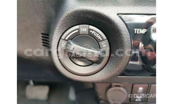 Ra Imported Toyota Hilux funfun Ọkọ̀ in Import - Dubai ni Ashanti Ra Imported Toyota Hilux funfun Ọkọ̀ in Import - Dubai ni Ashanti