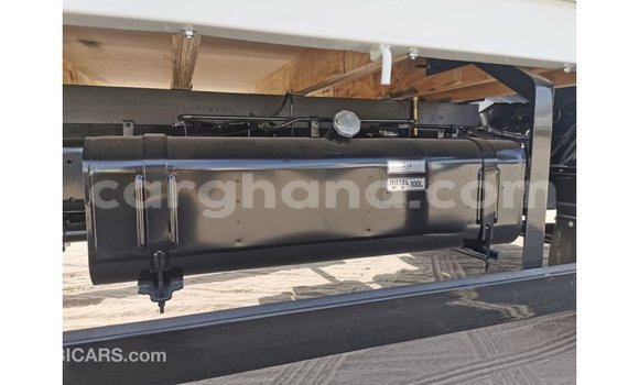 Ra Imported Mitsubishi Fuso funfun Ọkọ̀ akẹ́rù ńlá in Import - Dubai ni Ashanti Ra Imported Mitsubishi Fuso funfun Ọkọ̀ akẹ́rù ńlá in Import - Dubai ni Ashanti