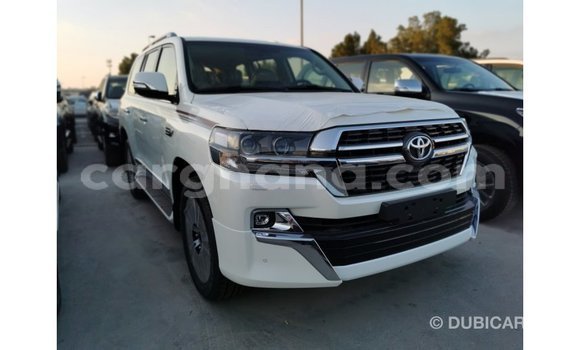 Buy Import Toyota Land Cruiser White Car in Import - Dubai in Ashanti Buy Import Toyota Land Cruiser White Car in Import - Dubai in Ashanti