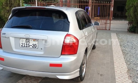 Sayi Na hannu Kia Spectra Azurfa Mota in Accra a Greater Accra Sayi Na hannu Kia Spectra Azurfa Mota in Accra a Greater Accra