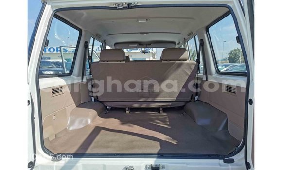 Buy Import Toyota Land Cruiser White Car in Import - Dubai in Ashanti Buy Import Toyota Land Cruiser White Car in Import - Dubai in Ashanti