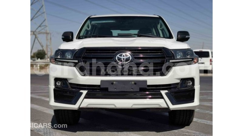 Big with watermark toyota land cruiser ashanti import dubai 14449