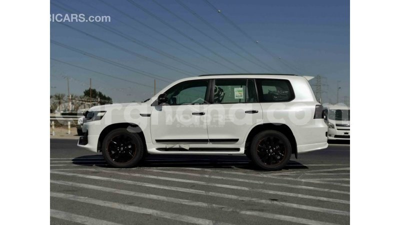 Big with watermark toyota land cruiser ashanti import dubai 14449