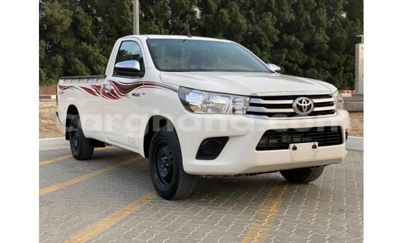 Sayi Imported Toyota Hilux White Mota in Import - Dubai a Ashanti Sayi Imported Toyota Hilux White Mota in Import - Dubai a Ashanti