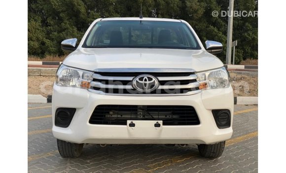 Sayi Imported Toyota Hilux White Mota in Import - Dubai a Ashanti Sayi Imported Toyota Hilux White Mota in Import - Dubai a Ashanti