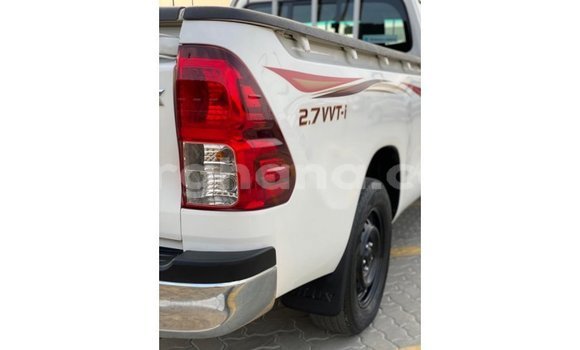 Sayi Imported Toyota Hilux White Mota in Import - Dubai a Ashanti Sayi Imported Toyota Hilux White Mota in Import - Dubai a Ashanti