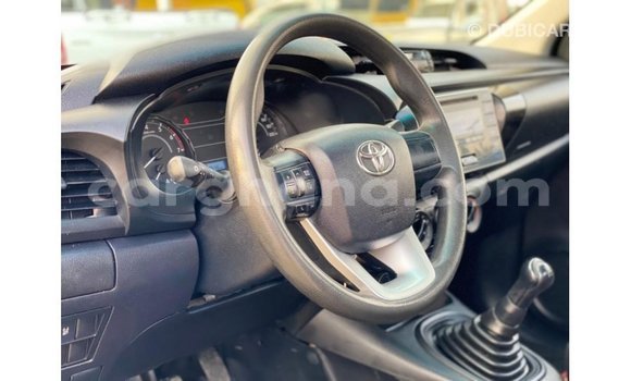 Sayi Imported Toyota Hilux White Mota in Import - Dubai a Ashanti Sayi Imported Toyota Hilux White Mota in Import - Dubai a Ashanti