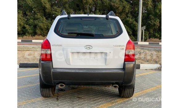Sayi Imported Hyundai Tucson White Mota in Import - Dubai a Ashanti Sayi Imported Hyundai Tucson White Mota in Import - Dubai a Ashanti