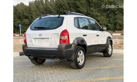 Sayi Imported Hyundai Tucson White Mota in Import - Dubai a Ashanti Sayi Imported Hyundai Tucson White Mota in Import - Dubai a Ashanti