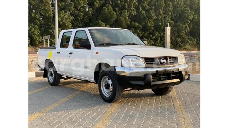 Big with watermark nissan pickup ashanti import dubai 14463