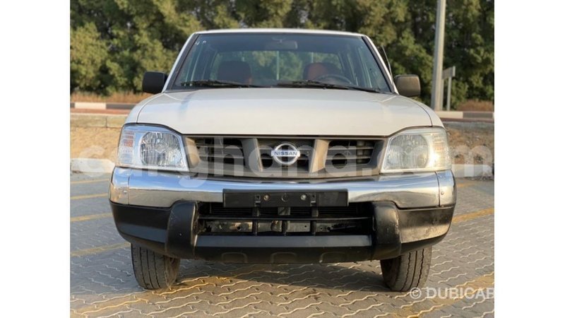 Big with watermark nissan pickup ashanti import dubai 14463