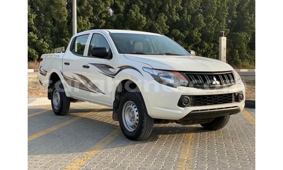 Sayi Imported Mitsubishi L200 White Mota in Import - Dubai a Ashanti Sayi Imported Mitsubishi L200 White Mota in Import - Dubai a Ashanti