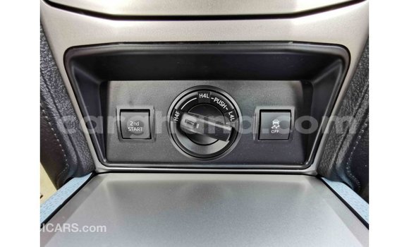 Sayi Imported Toyota Prado White Mota in Import - Dubai a Ashanti Sayi Imported Toyota Prado White Mota in Import - Dubai a Ashanti