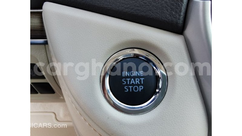 Big with watermark toyota land cruiser ashanti import dubai 14482