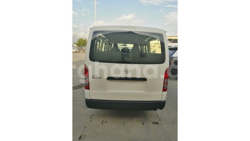 Big with watermark toyota hiace ashanti import dubai 14494